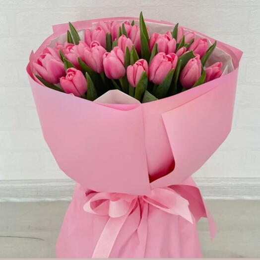 Розовые тюльпаны