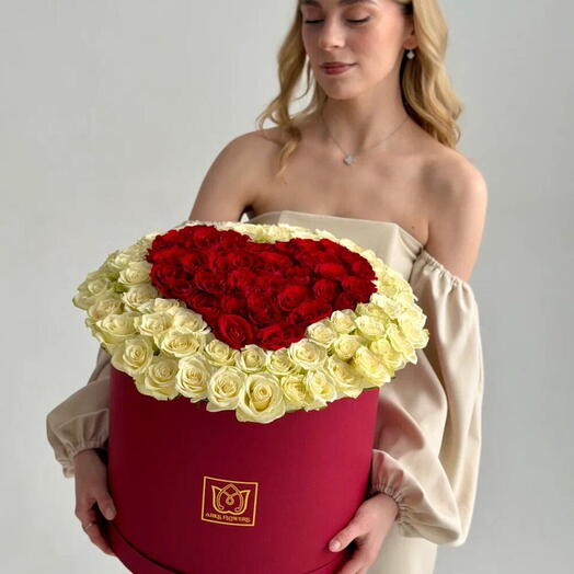 Композиция из 101 розы Бордовое сердце