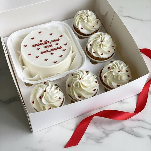 Набор бенто и капкейки маме, бабушке