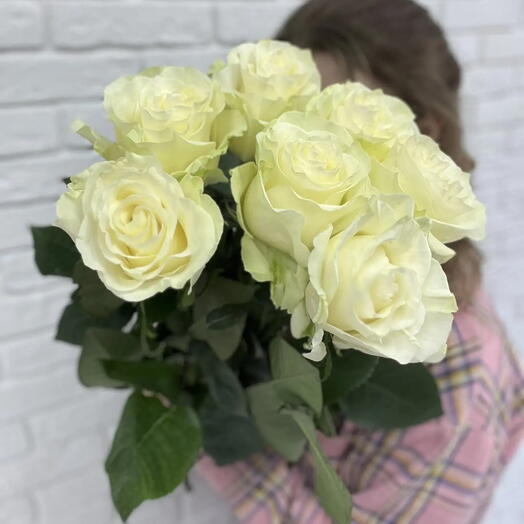 Букет из 7 белых роз