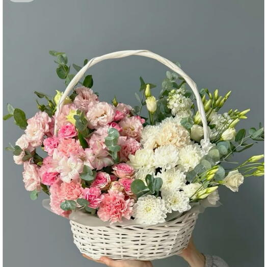 Корзина с цветами 💗