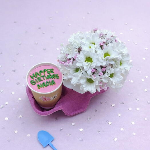 Bento cake in a glass from Hagrid (Harry Potter) and a chrysanthemum flower glass