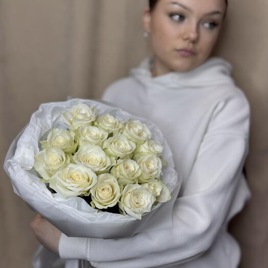 15 белых роз Кения