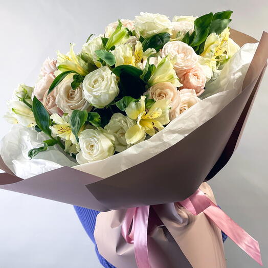 Bombastiki and alstroemeria
