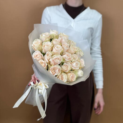 Кремовые розы 25 шт