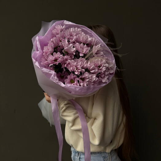 Tall, pink chamomile chrysanthemums in crafting