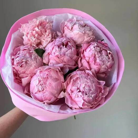 Нежный моно букет из пионов