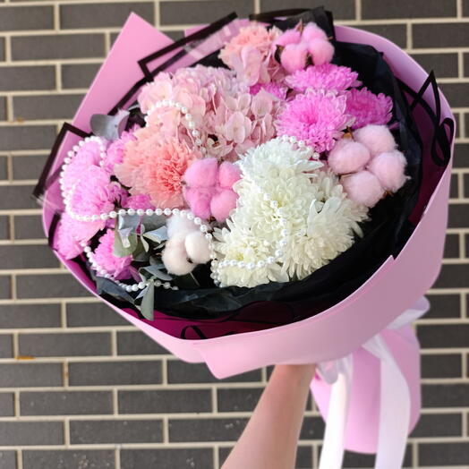 "Pink Parade" букет микс с гортензией и хлопком