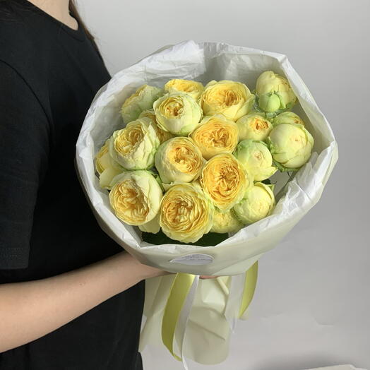 Букет из 5 кустовых роз