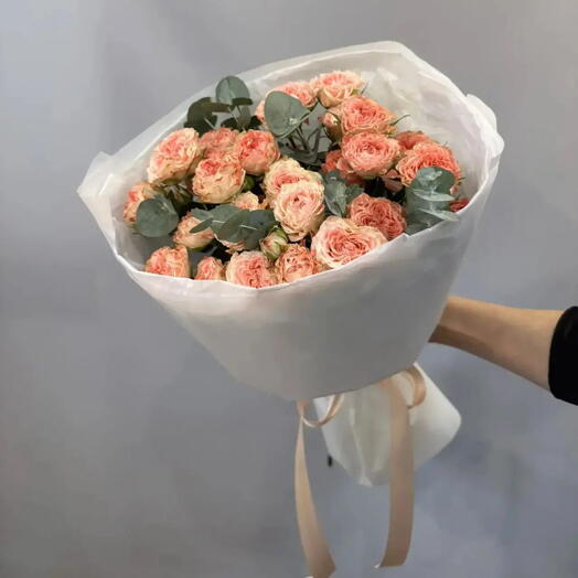 Букет из кустовых роз
