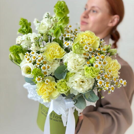 Летняя коробочка с ромашками и диантусами