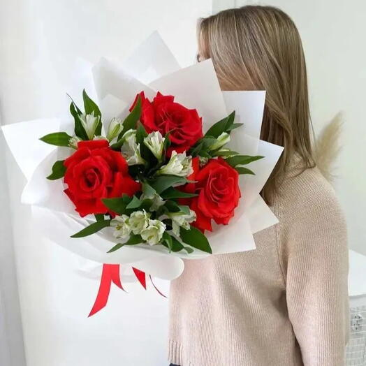 Французская Роза и альстромерия