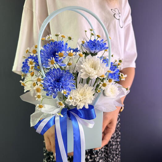 Сумочка с хризантемой и матрикарией💙