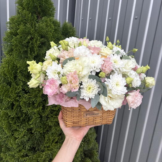 Корзина с эустомой🌸