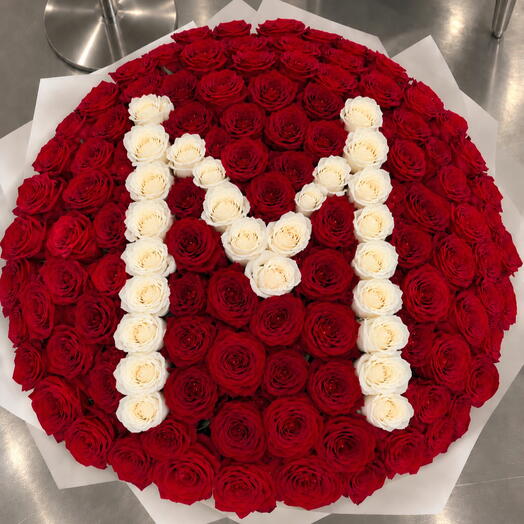 Rose Box With The "M" Letter (101pcs)