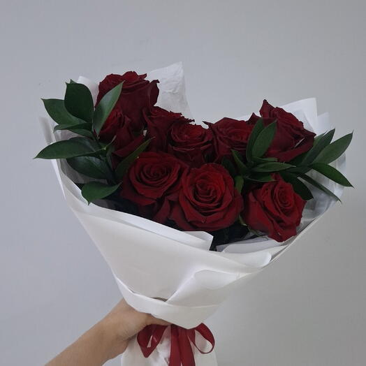 Сборный букет из красных роз