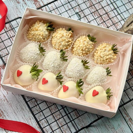 Клубника в шоколаде с сердечками