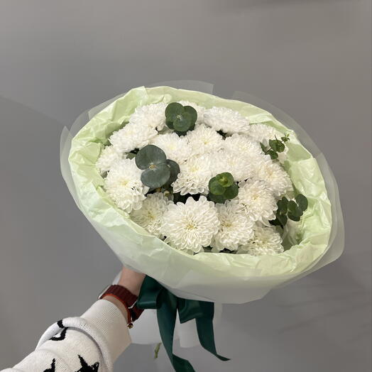 Букет из хризантем и эвкалипта 🌸