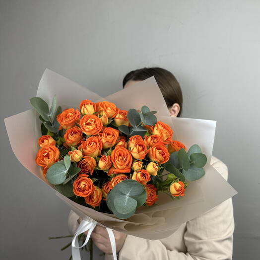 Букет из оранжевой Кустовой Розы с эвкалиптом🧡