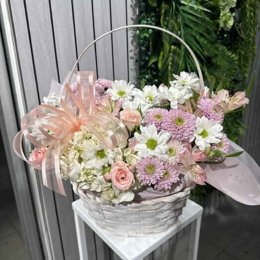 Корзинка с гортензией и кустовой хризантемой🌸 99006