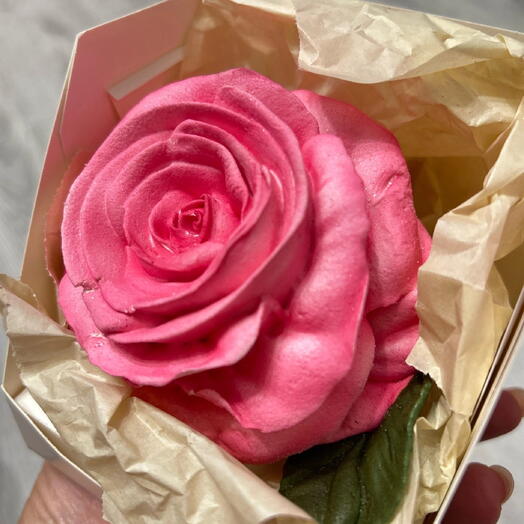 Роза из зефира розовая