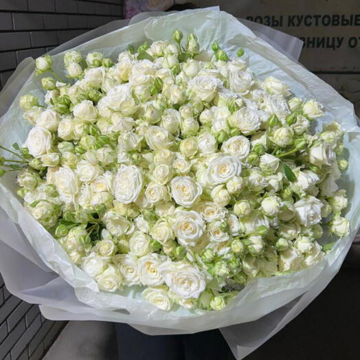 Монобукет кустовая роза