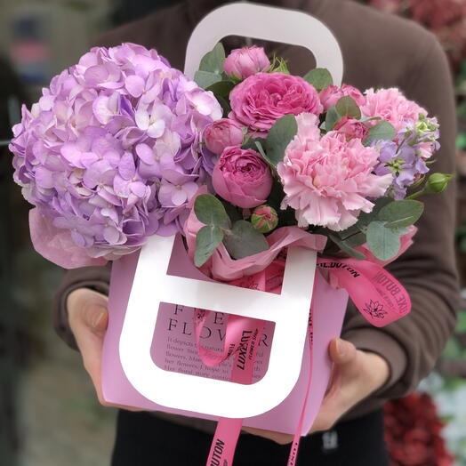 🩷🩷🩷Сумочка fresh flowers с лавандовой гортензией и пионовидными кустовыми розами