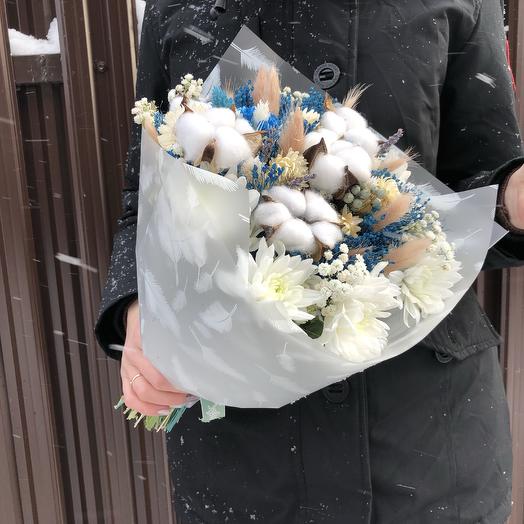 Bouquet of dried flowers