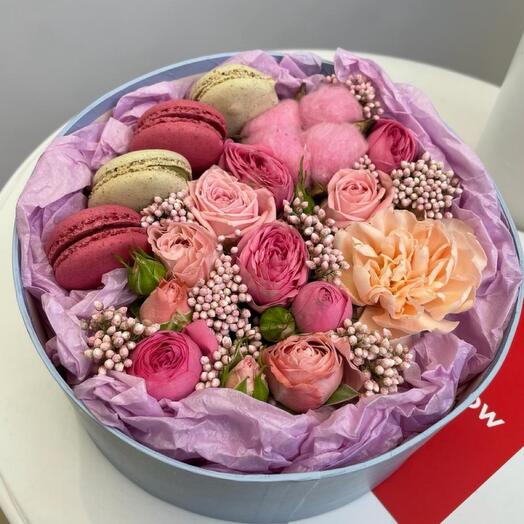Коробка Лиловый шик с макаронс
