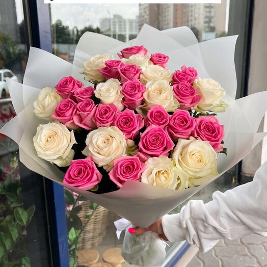 Bouquet of roses white and pink 60cm mix 31pcs