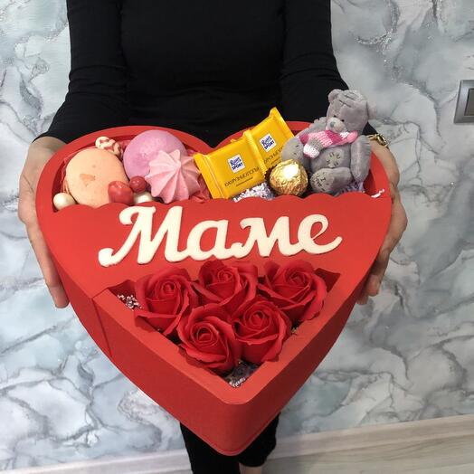 Подарок для мамы с мыльными розами для мамы