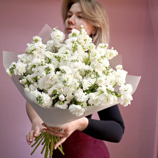 Большой букет из 15 ароматных белых маттиол 💕🦋🥹