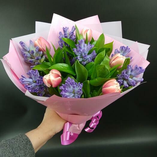 Bouquet of tulips and hyacinths
