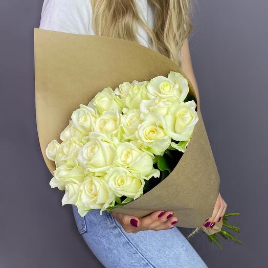 Bouquet of 19 roses in craft