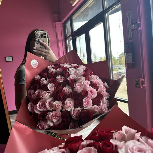 100 Red and pink roses