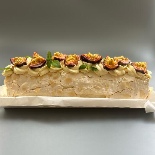 Меренговий рулет " Манго-маракуйя»