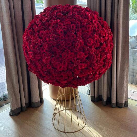 1000 luxury red roses