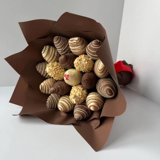 "Лакомка"  клубника в бельгийском шоколаде