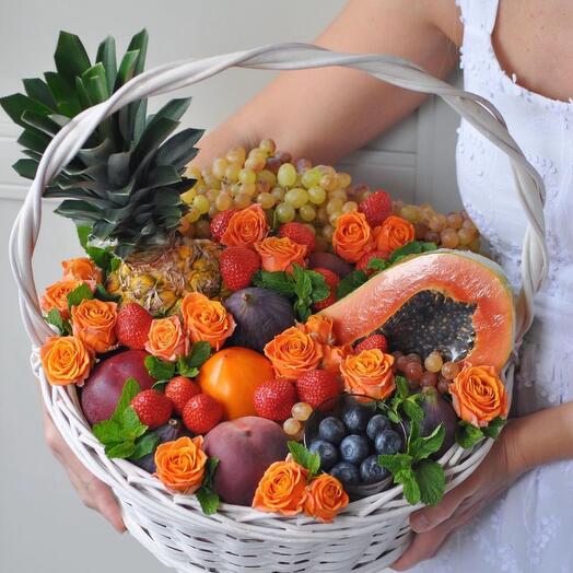 Фруктовая корзина папайя