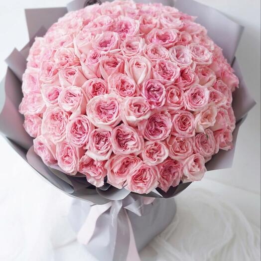 99 Ohara Pink Roses Bouquet