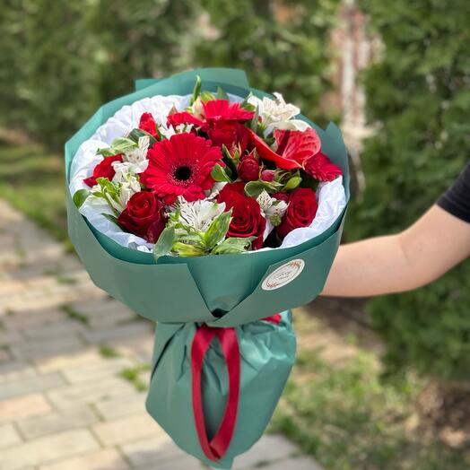 Красные розы