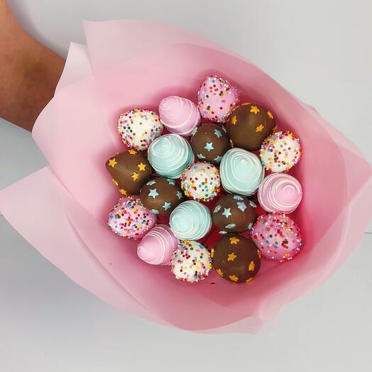 Bouquet of strawberries