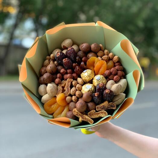 Сухофруктовый букет