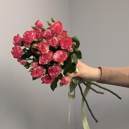 Малиновые розы, кустовая роза, 3 ветки