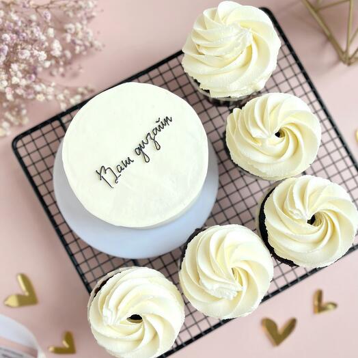 Набор ваш дизайн бенто с капкейками