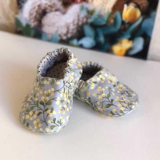 Пинетки малышу двусторонние 11см ручной работы