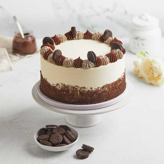 Oreo Madness Cake