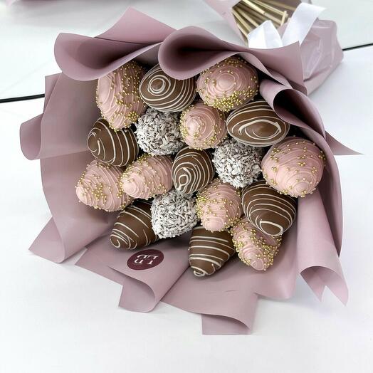 Букет из клубники в шоколаде Для нее