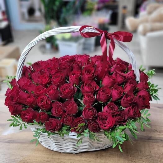 Корзина с цветами🌹🌹