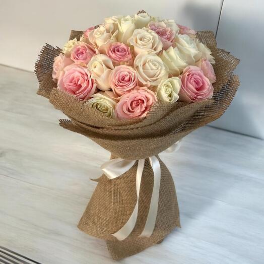 31 White and pink roses  bouquet